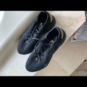 Puma Loose Knit Sneakers